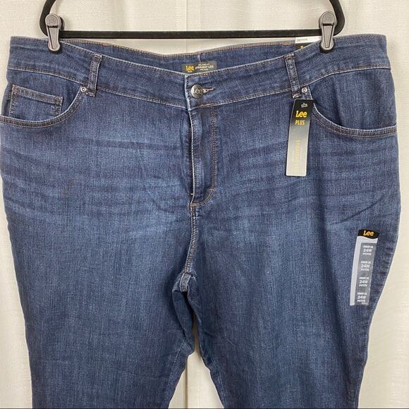Lee Relaxed Fit Straight Leg Mid Rise Jeans Sz.24W Petite NWT - Picture 3 of 11